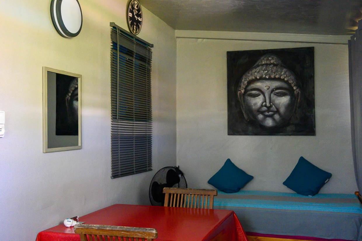 Les Bungalows Meubles Du Pharest Sainte-Suzanne Екстериор снимка